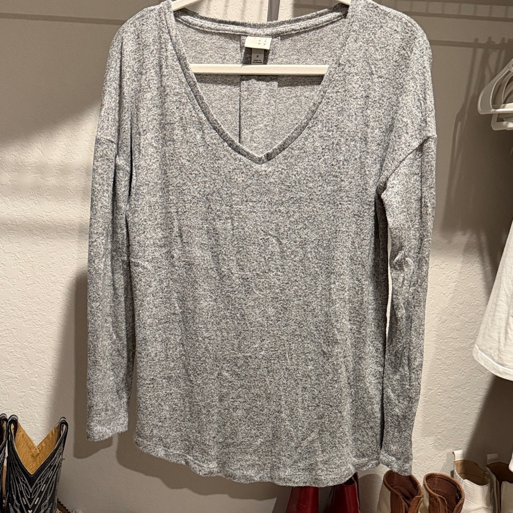 a new day Light Gray Long Sleeve V-Neck Top